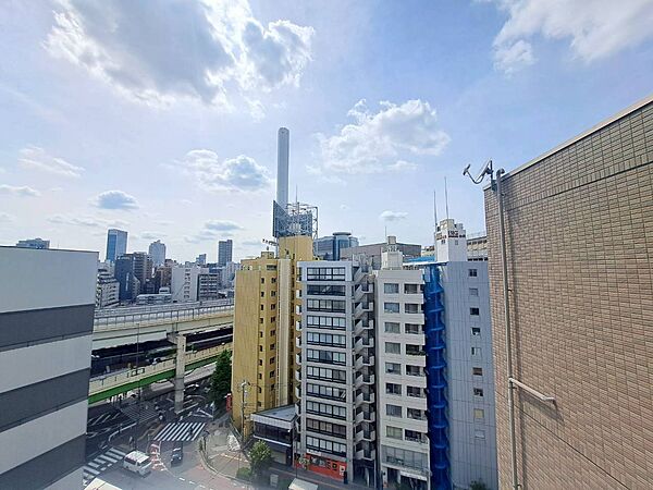 眺望や窓からの景色が良いと、家で過ごす時間も快適です。