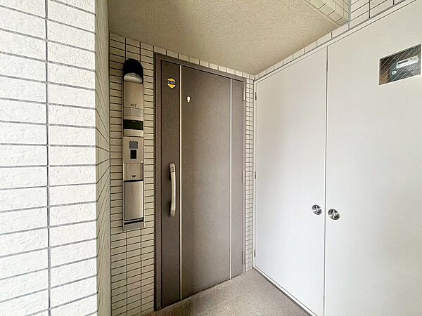 清潔感のある落ち着いた雰囲気の玄関です。