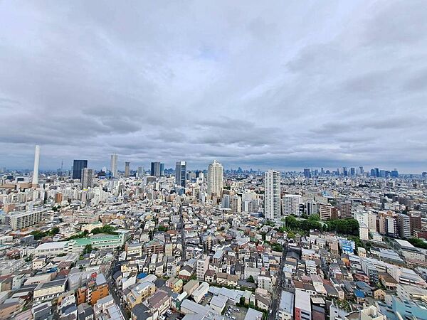 眺望や窓からの景色が良いと、家で過ごす時間も快適です。