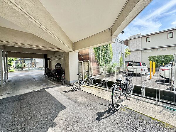駐輪場も綺麗に整頓されています。※空き状況は都度ご確認下さい。