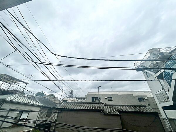 眺望や窓からの景色が良いと、家で過ごす時間も快適です。