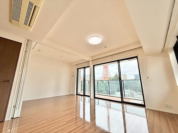 伸びやかな空間のなかで、ゆったりとしたひとときを過ごせます。