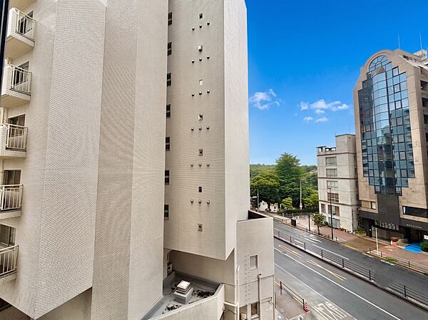 眺望や窓からの景色が良いと、家で過ごす時間も快適です。