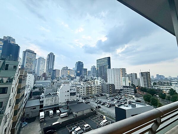 眺望や窓からの景色が良いと、家で過ごす時間も快適です。