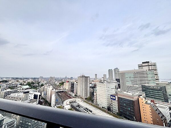 眺望や窓からの景色が良いと、家で過ごす時間も快適です。