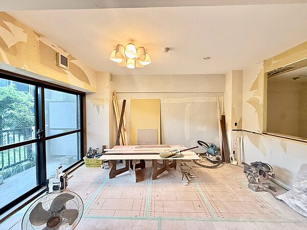 落ち着いた雰囲気に包まれて、伸びやかな空間。