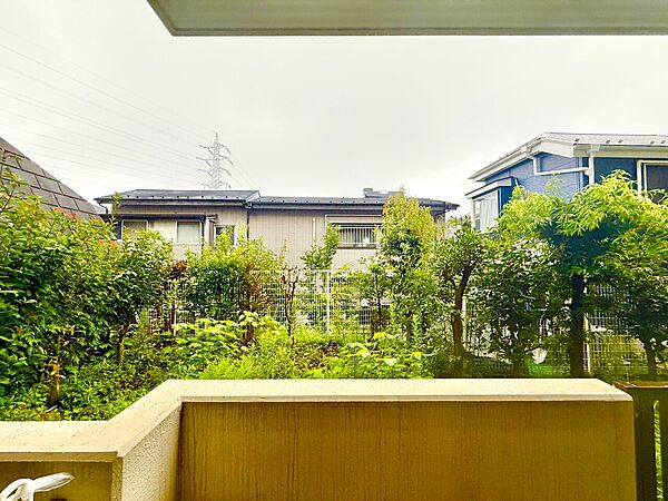 陽当たり・通風・開放感に恵まれた環境です。