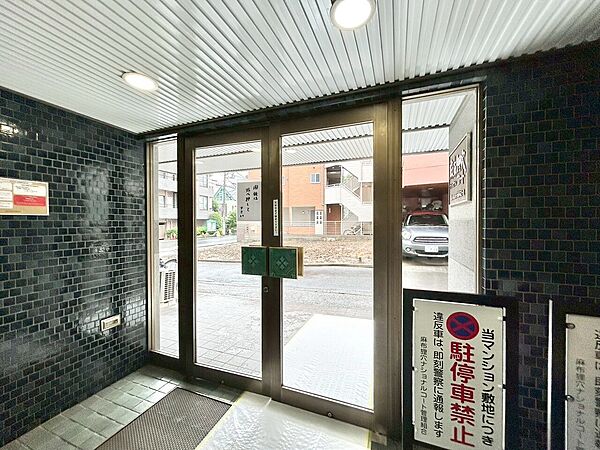 館内は静寂な中が保たれており、管理が行き届いている印象を受けました。