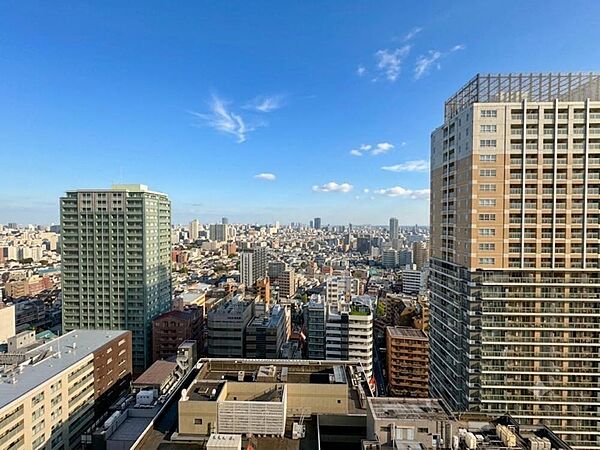 眺望や窓からの景色が良いと、家で過ごす時間も快適です。