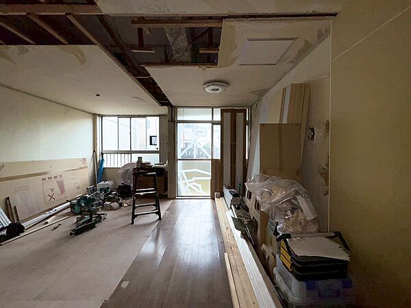 落ち着いた雰囲気に包まれて、伸びやかな空間。