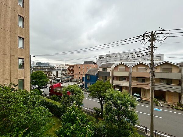 眺望や窓からの景色が良いと、家で過ごす時間も快適です。