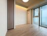 寝室：快適に・伸びやかに。心の潤いを求める方々へ。