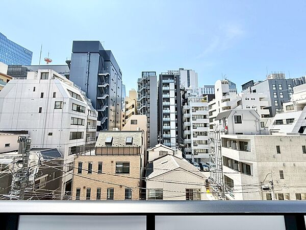 陽当たり・通風・開放感に恵まれた環境です。