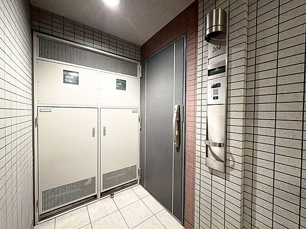 清潔感のある落ち着いた雰囲気の玄関です。