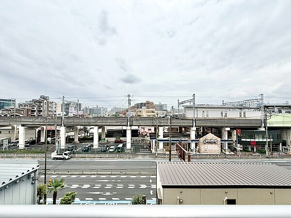 眺望や窓からの景色が良いと、家で過ごす時間も快適です。