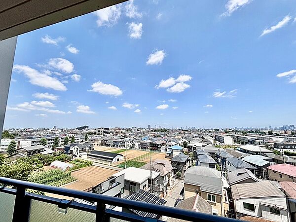 陽当たり・通風・開放感に恵まれた環境です。