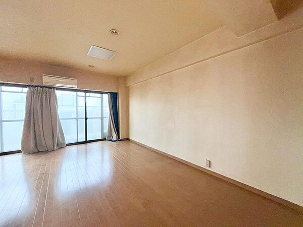 伸びやかな空間のなかで、ゆったりとしたひとときを過ごせます。