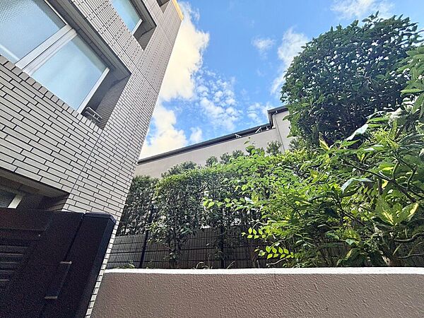 眺望や窓からの景色が良いと、家で過ごす時間も快適です。