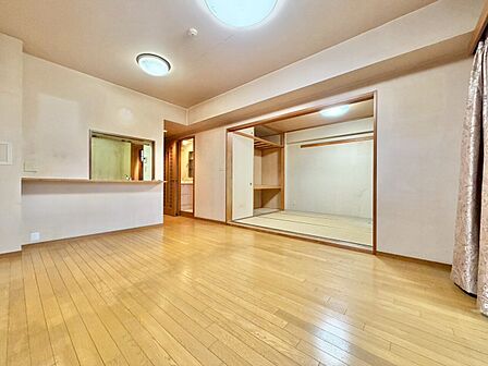 伸びやかな空間のなかで、ゆったりとしたひとときを過ごせます。