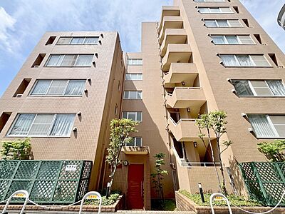 外観：飽きのこないシンプルモダンな外観です。