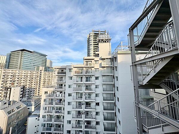 眺望や窓からの景色が良いと、家で過ごす時間も快適です。