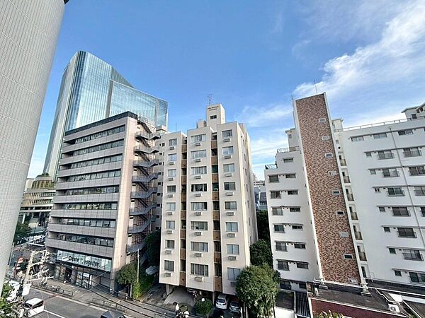 眺望や窓からの景色が良いと、家で過ごす時間も快適です。