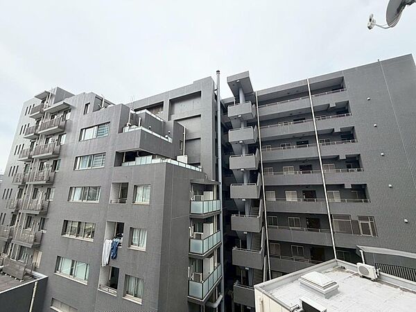 眺望や窓からの景色が良いと、家で過ごす時間も快適です。