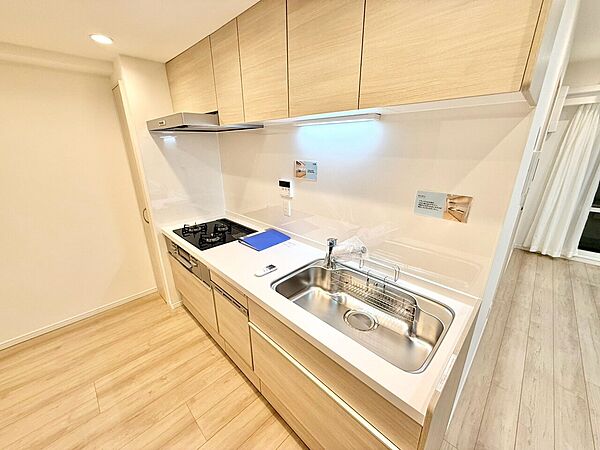使いやすくスタイリッシュなキッチン空間になっております。
