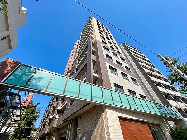 忙しく過ぎゆく日常を置き去るほど、ゆったりした時間が流れる住環境。