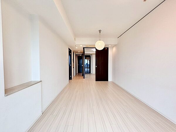 シンプルな内装と偏り過ぎないデザインで統一しました。