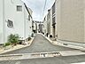その他：閑静なエリアで、前面道路の交通量は少なく安心です。