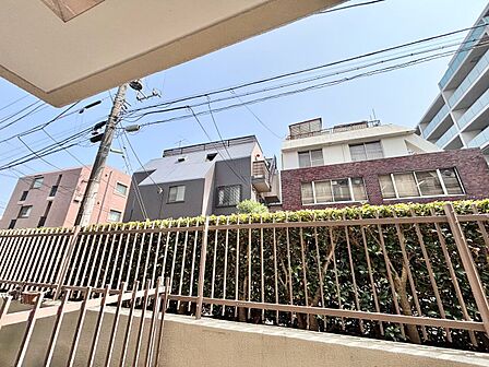 眺望や窓からの景色が良いと、家で過ごす時間も快適です。