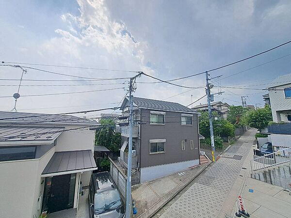 眺望や窓からの景色が良いと、家で過ごす時間も快適です。