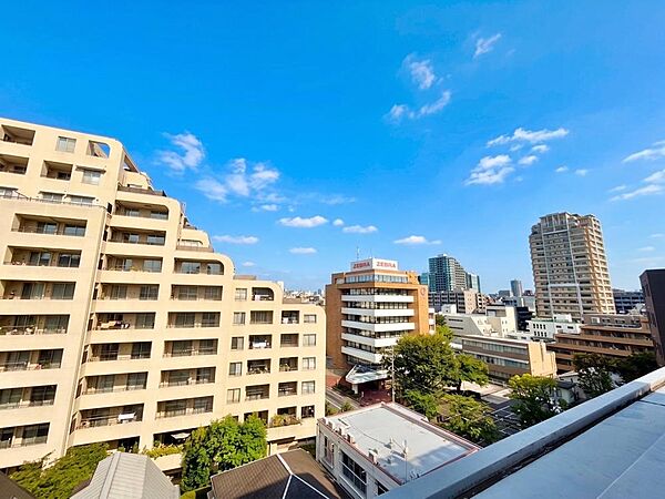 陽当たり・通風・開放感に恵まれた環境です。
