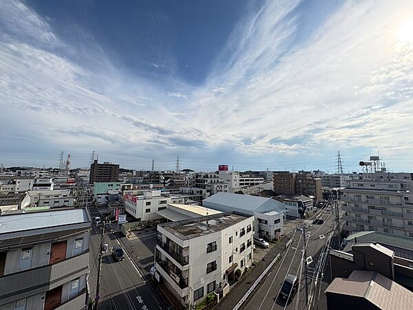 眺望や窓からの景色が良いと、家で過ごす時間も快適です。
