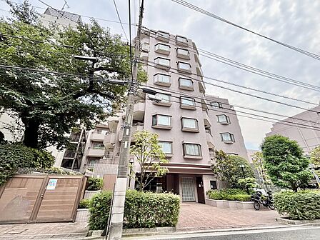 忙しく過ぎゆく日常を置き去るほど、ゆったりした時間が流れる住環境。