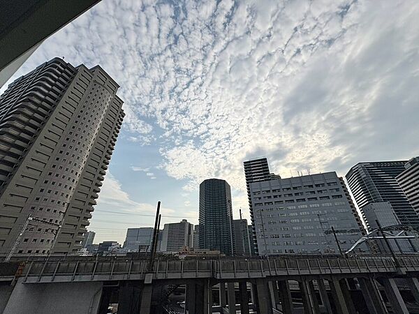 眺望や窓からの景色が良いと、家で過ごす時間も快適です。