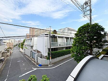 眺望や窓からの景色が良いと、家で過ごす時間も快適です。