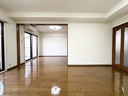 充実した生活は伸びやかな居室空間から始まります。