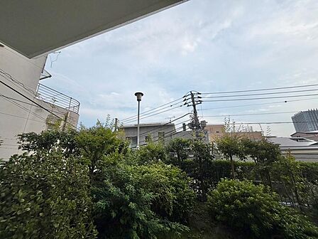 眺望や窓からの景色が良いと、家で過ごす時間も快適です。