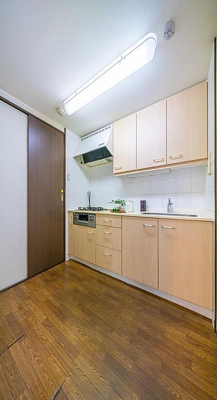 使いやすくスタイリッシュなキッチン空間になっております。