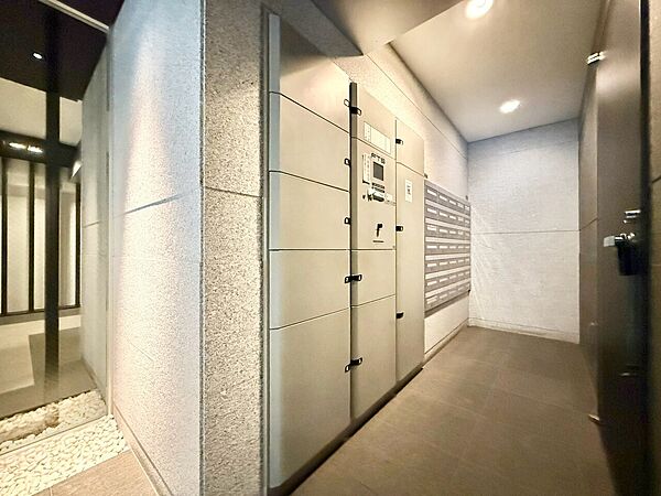 到着時間を気にしたり、再配達の連絡をする手間がかかりません。