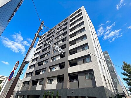 飽きのこないシンプルモダンな外観です。