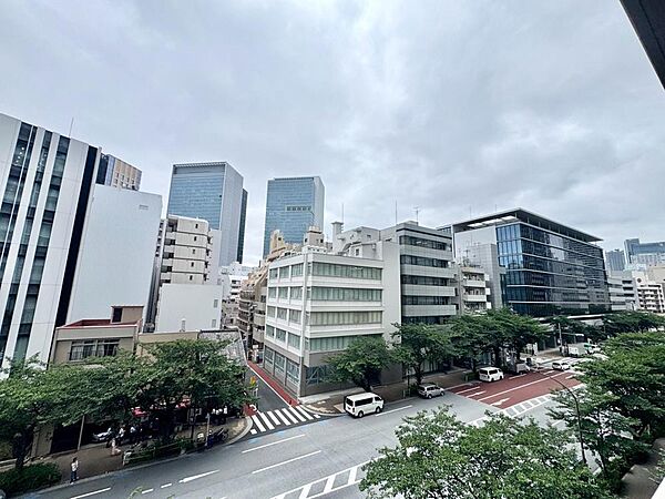 眺望や窓からの景色が良いと、家で過ごす時間も快適です。