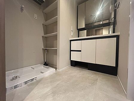 十分な広さの脱衣所。