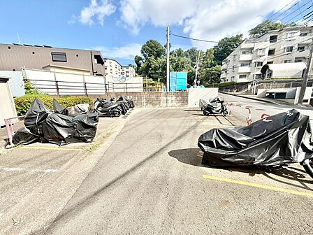 バイク置き場もございます。※空き状況は都度ご確認下さい。