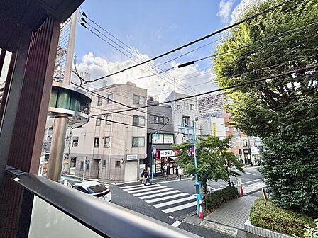 眺望や窓からの景色が良いと、家で過ごす時間も快適です。