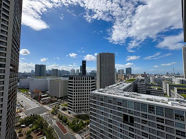 陽当たり・通風・開放感に恵まれた環境です。