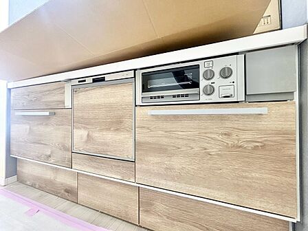 使いやすくスタイリッシュなキッチン空間になっております。