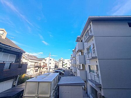 眺望や窓からの景色が良いと、家で過ごす時間も快適です。